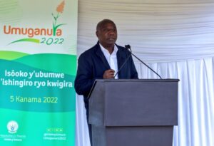 Minisitiri w’Intebe yahaye umukoro abashinzwe ubuhinzi