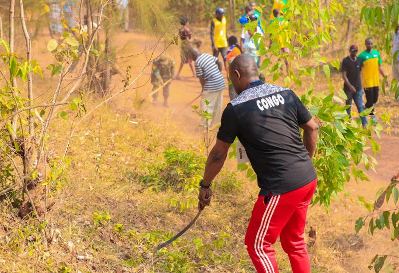 Handball: Abitabiriye imikino y’Afurika bifatanyije n’abatuye i Gikondo mu muganda rusange