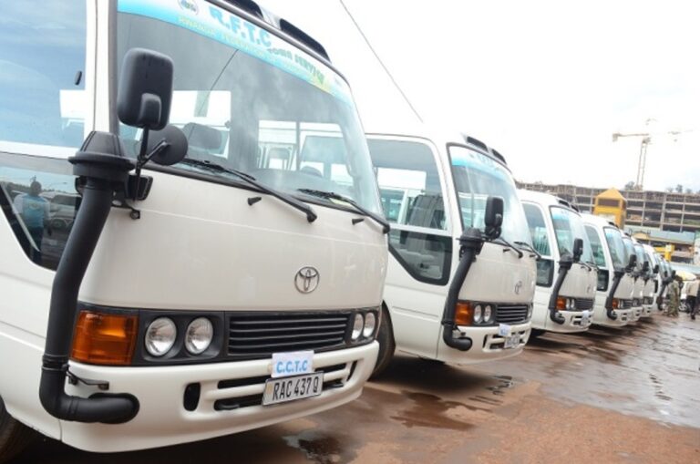 Kigali: RURA yashimiye abatanze bisi ziziba icyuho mu gutwara abagenzi