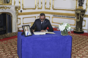 Perezida Kagame, Biden, Macron, Trudeau… mu itabarizwa rya Elizabeth II