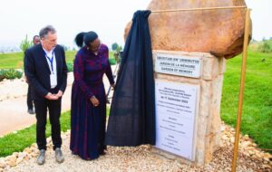 Jeannette Kagame yatashye ubusitani bwo Kwibuka i Nyanza ya Kicukiro