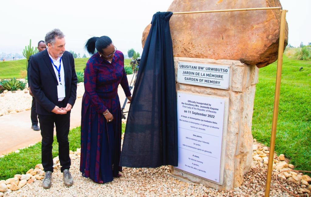 Jeannette Kagame yatashye ubusitani bwo Kwibuka i Nyanza ya Kicukiro