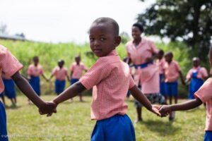 Abana basaga miliyoni ebyiri bagiye gukingirwa COVID-19 mu Rwanda