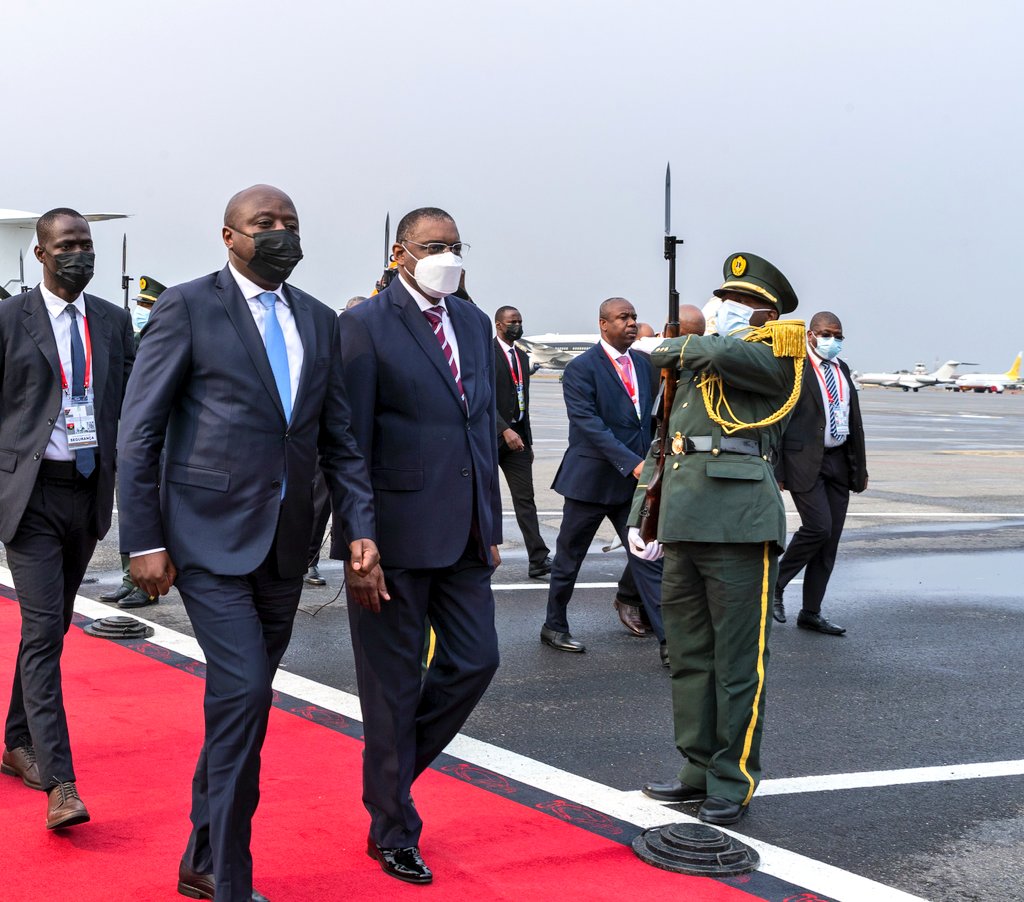 U Rwanda rwahagarariwe mu irahira rya Perezida w’Angola