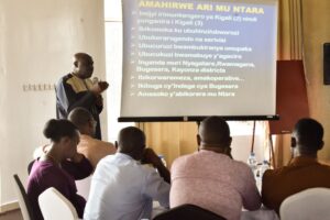 Iburasirazuba: Abikorera bakanguriwe kubyaza umusaruro amahirwe ahari