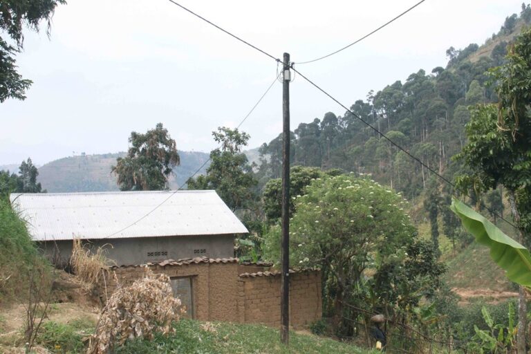 Mu Rwanda ingo 73% zimaze kugezwaho amashanyarazi