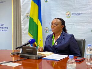 Leta yaringanije amafaranga y’ishuri, hakumirwa ibigo byakaga ay’umurengera