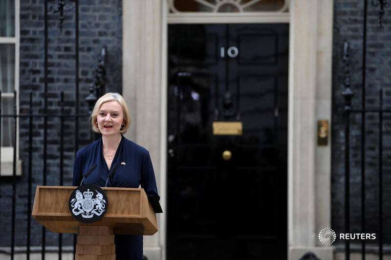 Minisitiri w’Intebe mushya wa UK na we yeguye