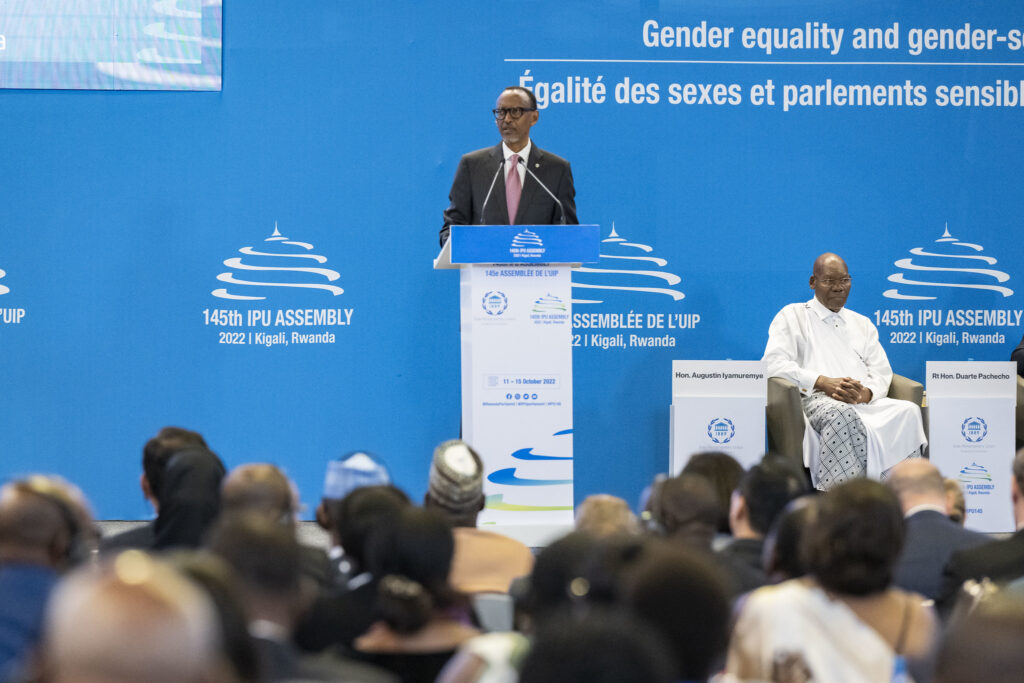 Perezida Kagame yashimiye IPU yahurije abasaga 1000 mu Rwanda