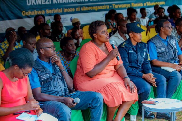 Kicukiro: RIB yakiriye ibibazo bisaga 50 hari n’ibyahise bikemukira aho