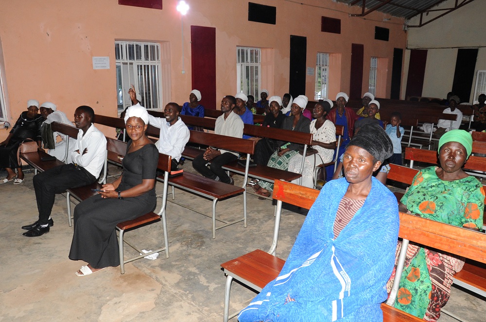 Rusororo: Bashimiye umuturage w’i Rwamagana wishyuriye Mituweli abantu 100