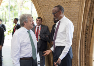 Perezida Kagame yibukije ibihugu bikize ko umuntu ari nk’undi