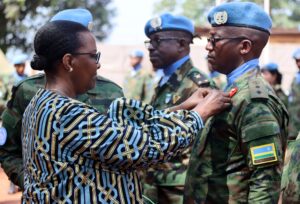 Santarafurika: Ingabo z’u Rwanda zambitswe imidali y’ishimwe ya Loni