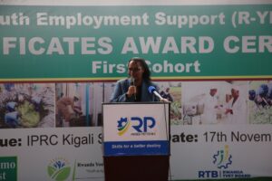 Dr Mukeshimana yagaragaje ubuhinzi n’ubworozi nk’umwuga w’ibihe byose