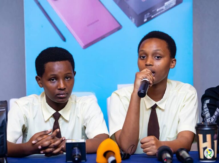 Vestine na Dorcas bagiye kumurika alubumu mu gitaramo cy’amateka