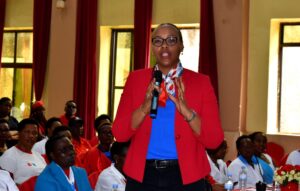 Minisitiri Mimosa yakebuye abagore abasaba kuba abagore b’abagabo