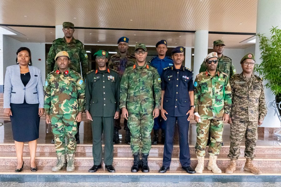 Itsinda ry’Ingabo za EAC ziteguye gutabara ryasuye u Rwanda