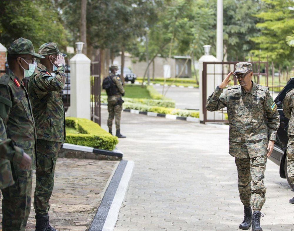 Perezida Kagame yifurije Ingabo z’u Rwanda umwaka mushya wa 2023