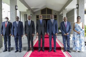 Perezida Kagame yasabye ba Minisitiri bashya guharanira ubuzima bwiza