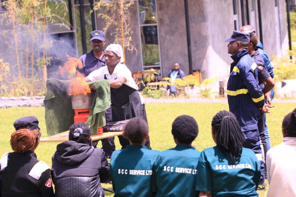 Abakozi b’ikigo cyitiriwe Ellen DeGeneres mu Rwanda  bahuguriwe kurwanya inkongi
