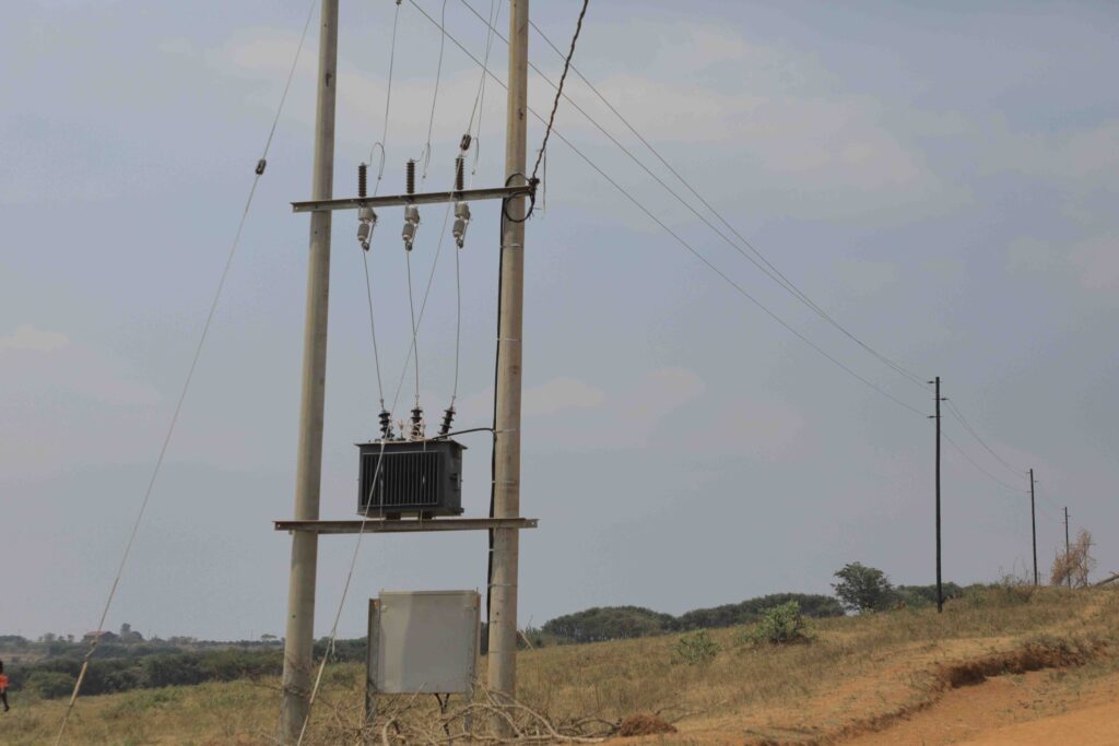 Umushinga mushya ugiye kugeza amashanyarazi ku ngo zisaga 465,000