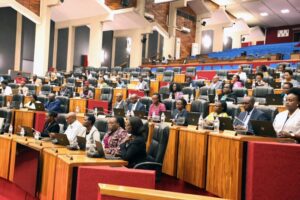 Abadepite batunguwe n’ibyo basanze mu mabagiro batumiza ba Minisitiri 