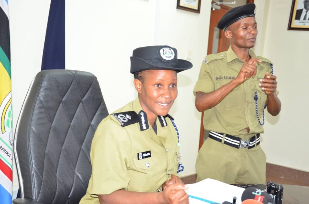 Abarundi 24 bafatiwe muri Uganda bagiye gushaka akazi mu nzira zitemewe