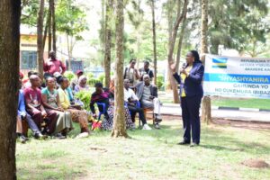 Kugura serivisi wemerewe n’amategeko ni ruswa- Umuvunyi Mukuru