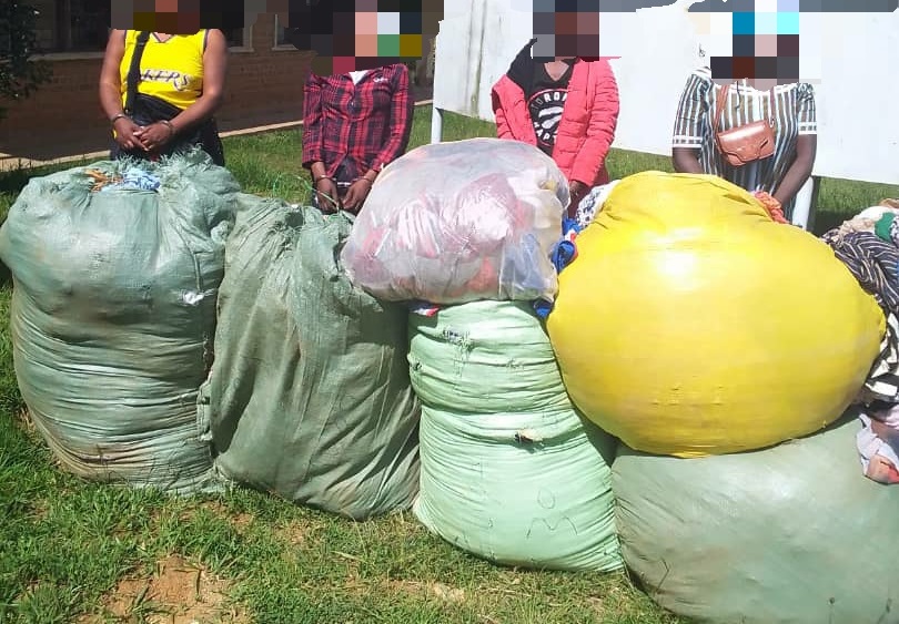 Nyamasheke: Bafatanywe amabalo 6 y’imyenda ya caguwa