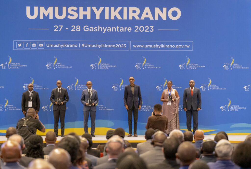 Akarere ka Nyagatare karwanyije Kanyanga kahize utundi mu mihigo