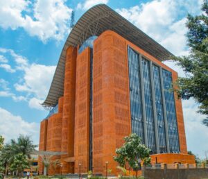 Imiturirwa y’i Kigali yubatswe nka I&M Bank yakusanya MW105