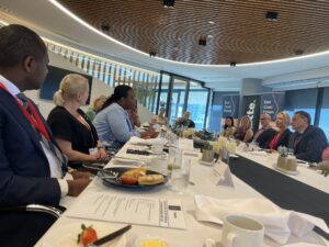 Abashoramari bo muri Australia bakuruwe  n’amahirwe ari mu Rwanda