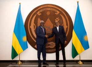 Perezida Kagame na Moussa Faki baganiriye ku bibazo by’Akarere