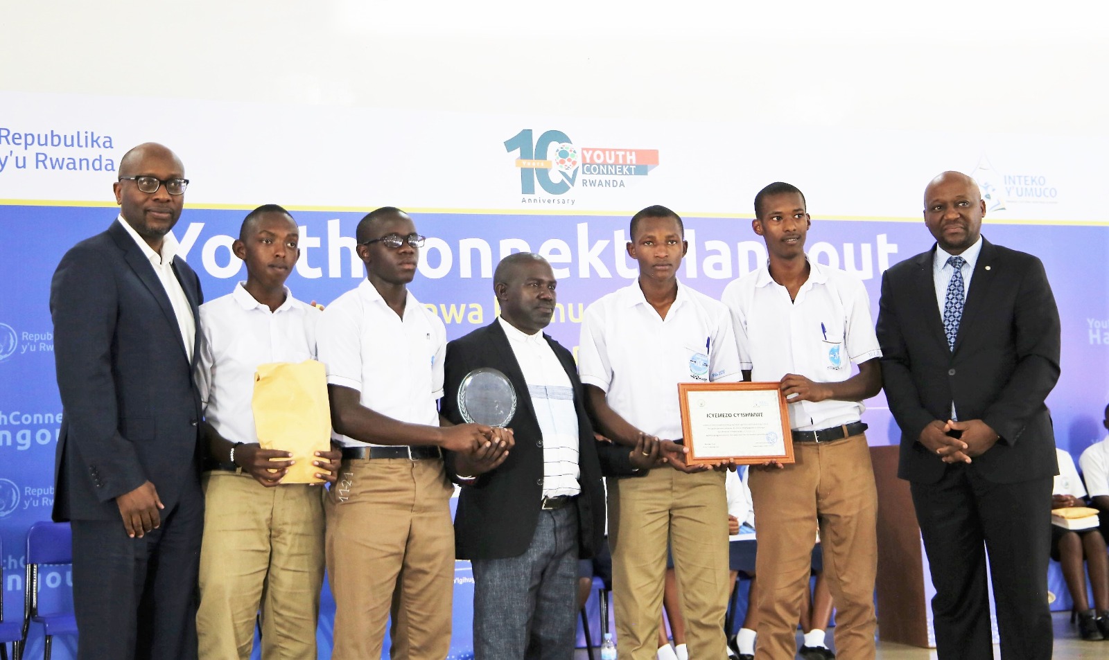 Hahembwe amashuri yahize ayandi mu muco n’indangagaciro by’u Rwanda
