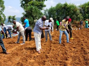 Abahinzi ba Kicukiro basabwe guhatana ngo batazabura umusaruro