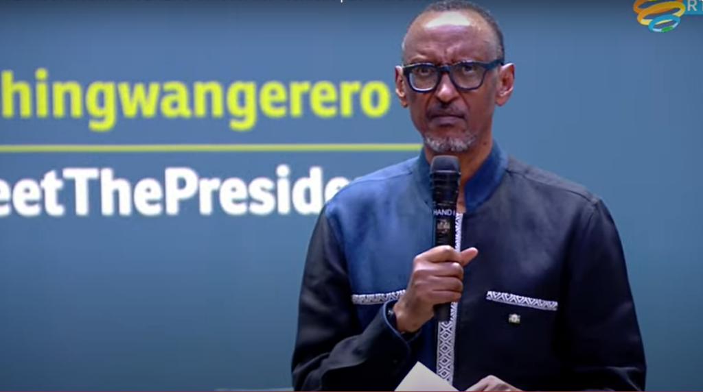 Perezida Kagame mu gusoza Itorero rya ba Rushingwangerero 2,000
