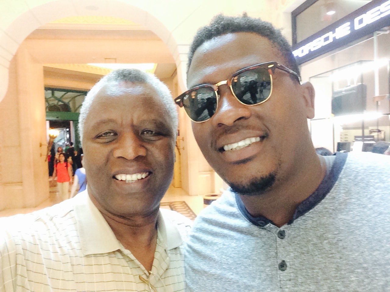 Musenyeri Mbanda yizeye gukabya inzozi z’umuhungu we waguye muri Amerika