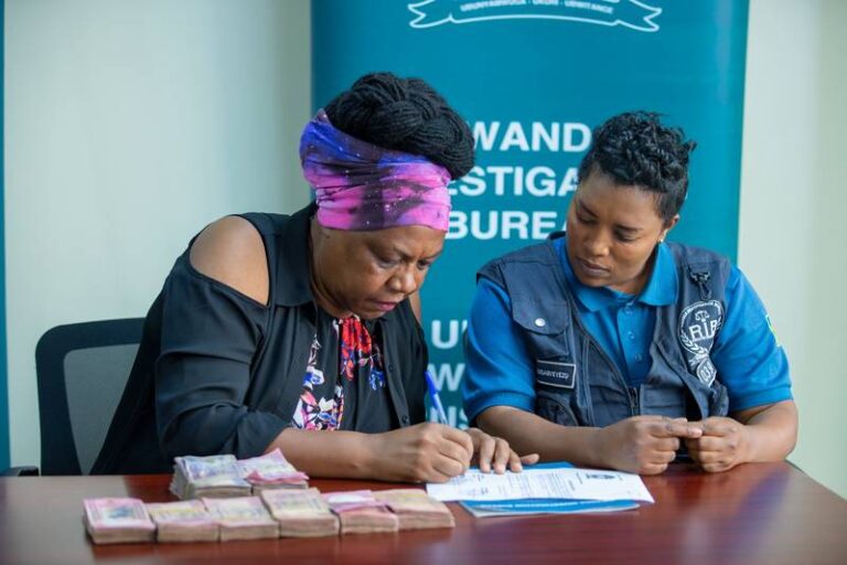 Kigali: Umwongerezakazi yasubijwe 4,110,000 Frw yari yibwe mu modoka