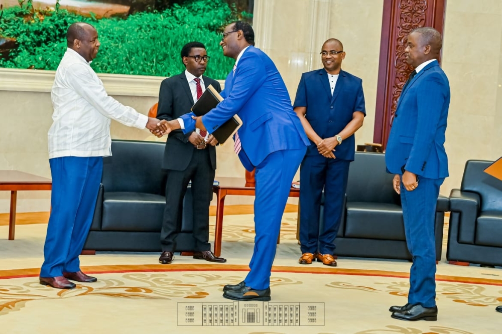 Perezida w’u Burundi yakiriye ubutumwa bwa Perezida Kagame