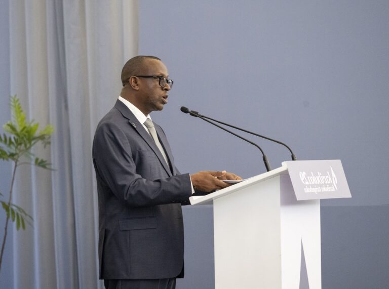 Diaspora: Hari abavutse ku bajenosideri basaritswe n’ingengabitekerezo ya Jenoside