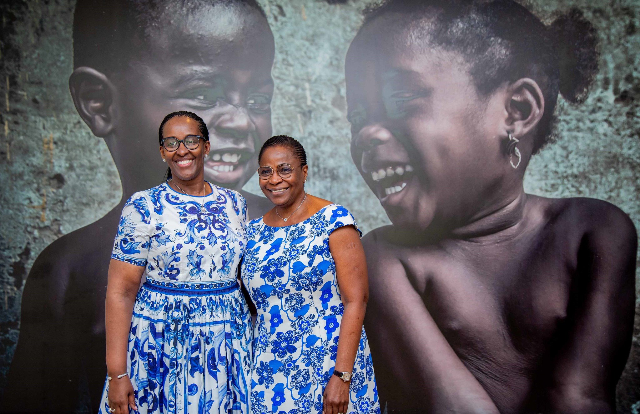 Jeannette Kagame yanyuzwe n’urugwiro Claudine Talon yamwakiranye