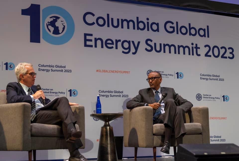 Perezida Kagame yasabye abashoramari kugenzurira Afurika mu Rwanda