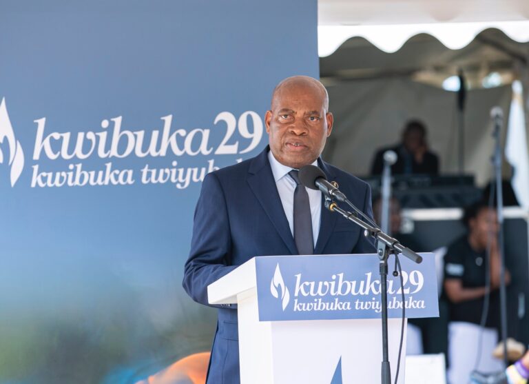 Perezida Kagame yashimiwe urukundo afitiye u Rwanda n’Abanyarwanda