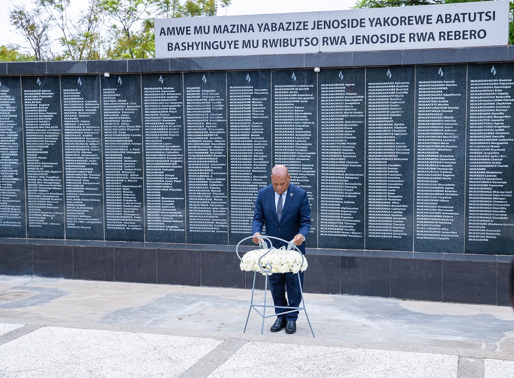 Kuva mu Rwanda ukagera muri RDC, Jenoside yambutse umupaka