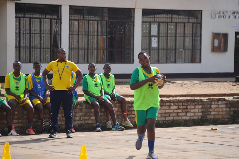 Handball: Ikipe y’u Rwanda y’abakobwa U-17 yatangiye kwitegura imikino y’Akarere ka 5