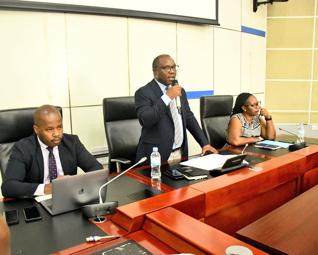 Minisitiri Musabyimana yakomoje ku cyafasha abaturage guhindura imyumvire