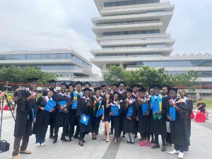 U Rwanda rwungutse abahanga 22 mu bucuruzi bwo ku ikoranabuhanga