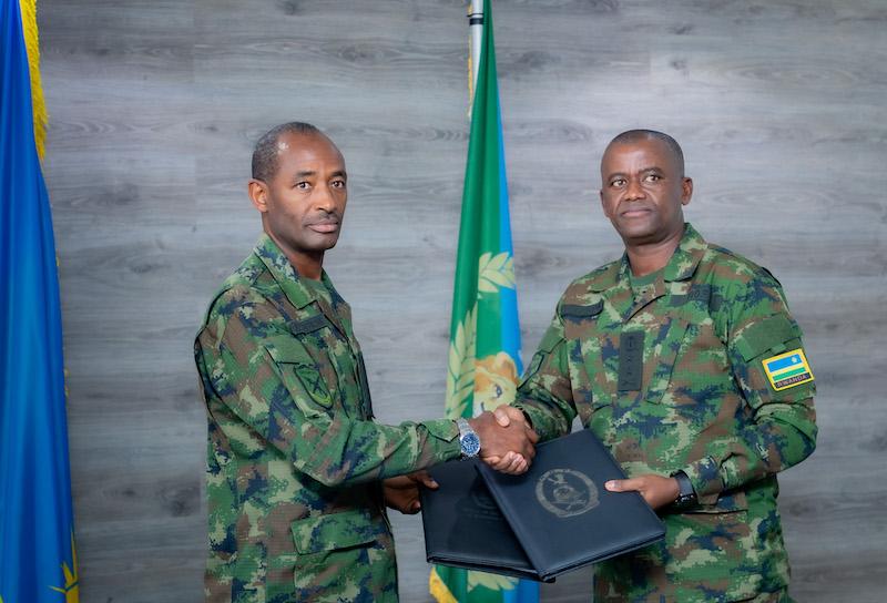 Lt. Gen Mubarakh Muganga na Maj. Gen. Nyakarundi bakiriwe mu nshingano nshya
