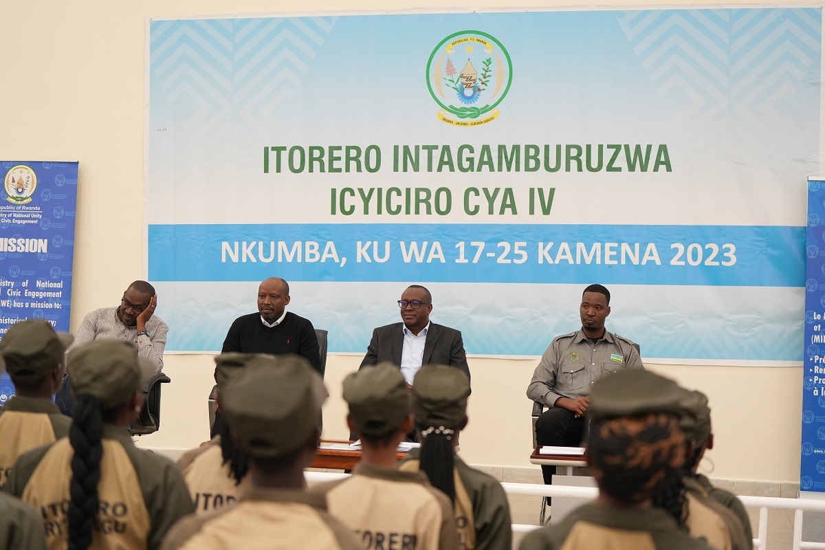 Abanyarwanda badakoreye hamwe ntaho dushobora kugera- Dr Bizimana