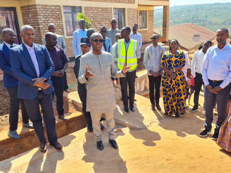 Masaka: Hatashywe ibikorwa by’iterambere birimo inzu za miliyoni 70 Frw